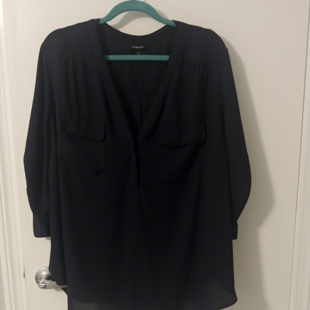 Navy blue, shear, 3/4 sleve blouse.